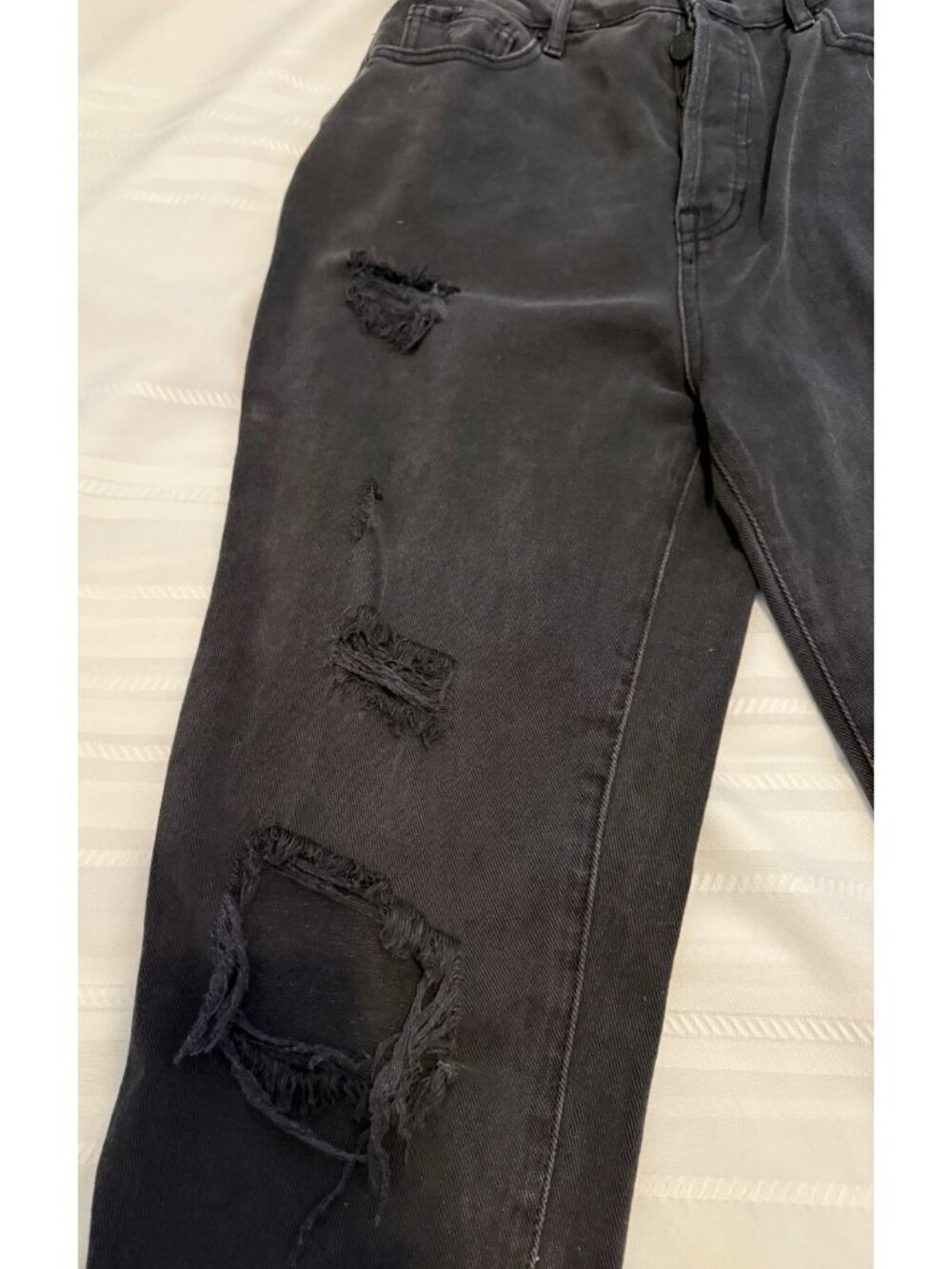 Pac Sun Women's High Rise Straight Jeans Black Size 27 RN 090233 Destroyed